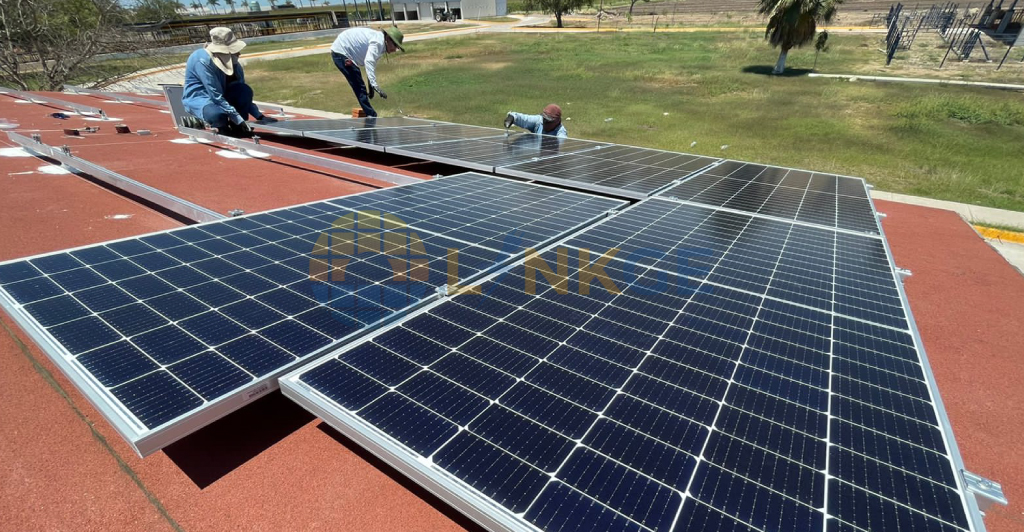 Instalación de paneles solares LinkGE